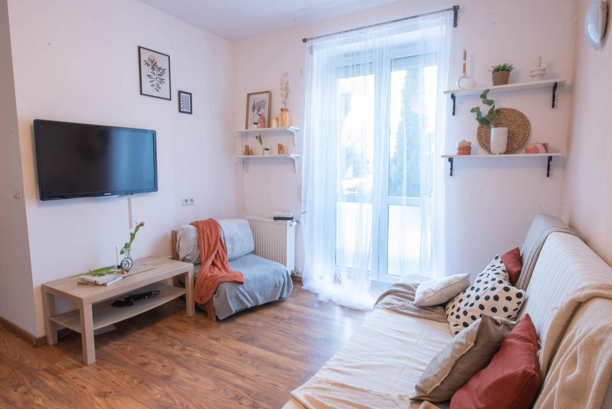 Home Studio Z Ogrodkiem Краків Екстер'єр фото
